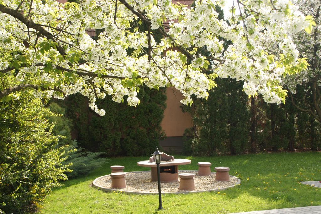 Fonix Apartman Daire Gyula Dış mekan fotoğraf