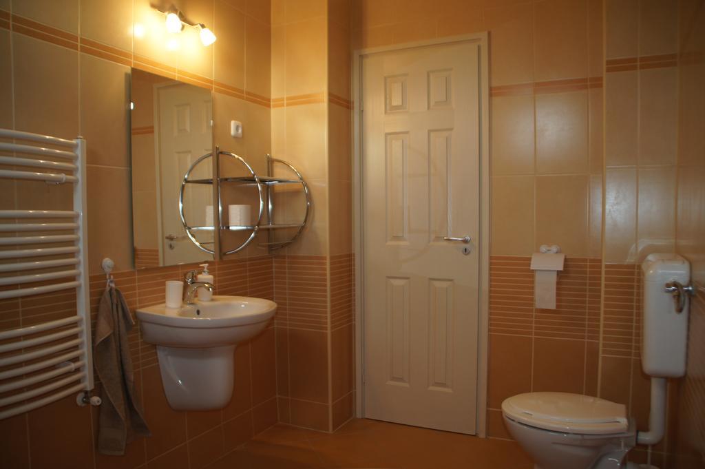 Fonix Apartman Daire Gyula Dış mekan fotoğraf