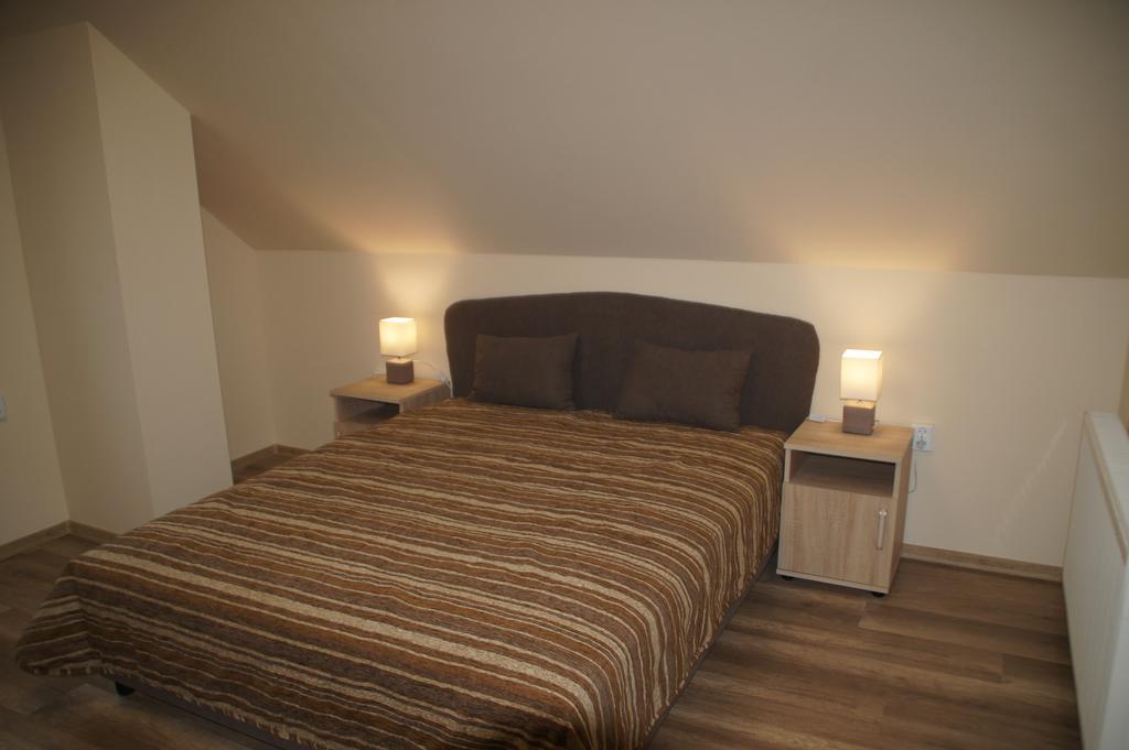 Fonix Apartman Daire Gyula Dış mekan fotoğraf